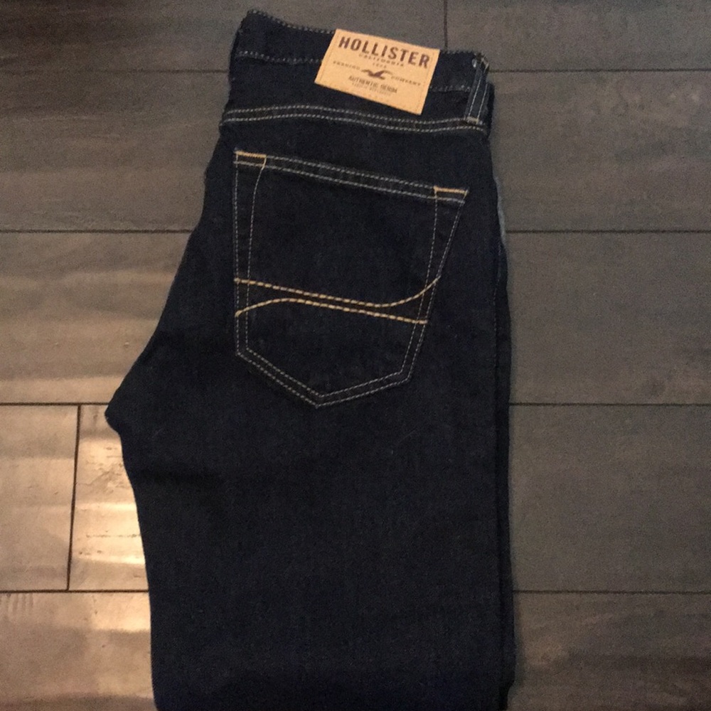 Hollister Jeans - NWT